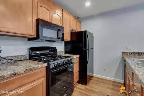 6261 E 41st Ct, Anchorage, AK 99504 photo 8