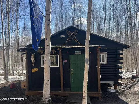 5140 Himilaya Rd, Fairbanks, AK 99712