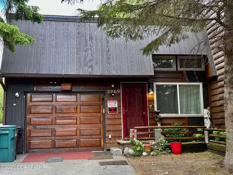 2069 Stonegate Cir, Anchorage, AK 99515