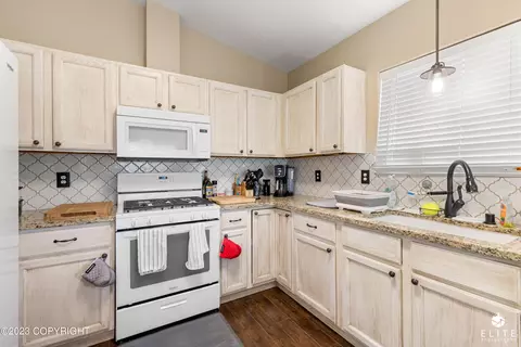 17837 Beaujolais Dr, Eagle River, AK 99577 photo 7
