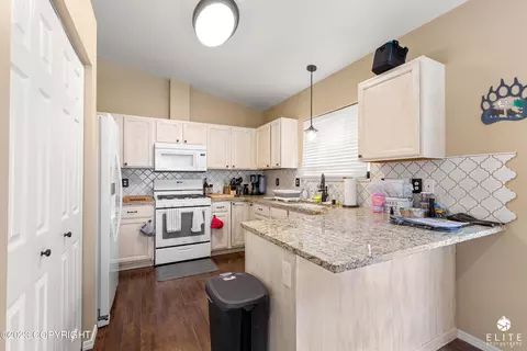 17837 Beaujolais Dr, Eagle River, AK 99577 photo 5