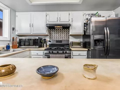 8531 Ridgeway Ave, Anchorage, AK 99504 photo 10