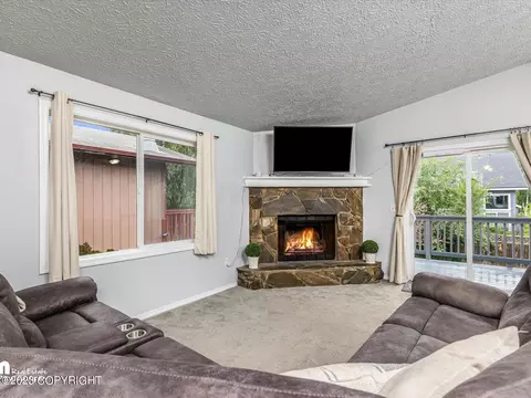 8531 Ridgeway Ave, Anchorage, AK 99504 photo 4