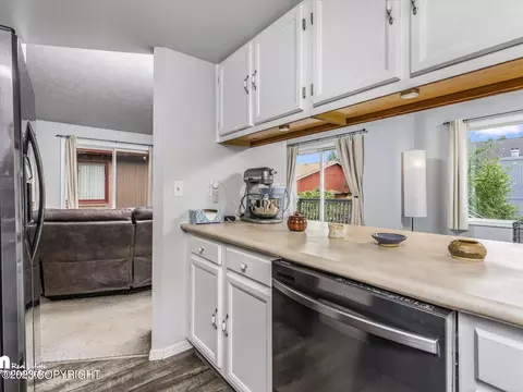 8531 Ridgeway Ave, Anchorage, AK 99504 photo 12