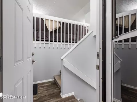 8531 Ridgeway Ave, Anchorage, AK 99504 photo 2