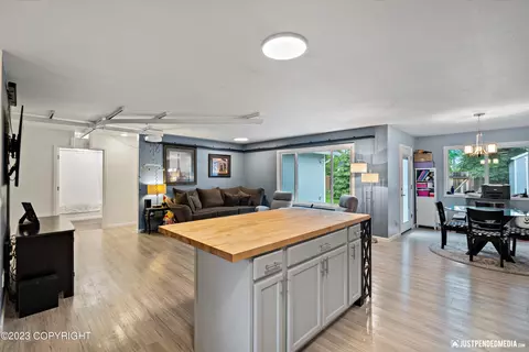 18243 Gavin Cir, Eagle River, AK 99577 photo 15