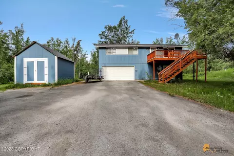 13170 E Wycoff Dr, Palmer, AK 99645