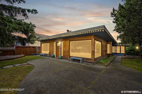 100 E Cook Ave, Anchorage, AK 99501
