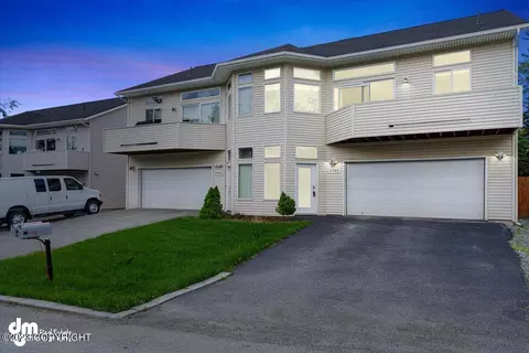 6948 Stella Pl, Anchorage, AK 99507