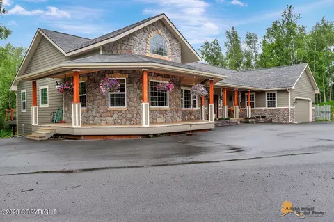 7425 N Nugget Cir, Palmer, AK 99645