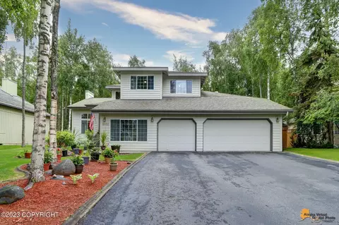 16650 Yellowstone Cir, Eagle River, AK 99577