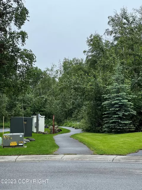 16650 Yellowstone Cir, Eagle River, AK 99577 photo 9
