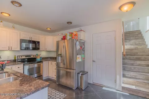 526 E 5th Ave, North Pole, AK 99705 photo 10