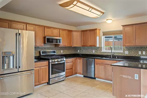 5936 Big Bend Loop, Anchorage, AK 99502 photo 3