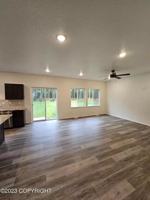 7301 E Graphite Cir, Wasilla, AK 99654 photo 4