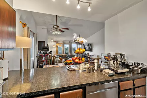 1220 E 16th Ave # 7, Anchorage, AK 99501 photo 17