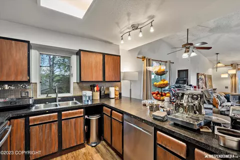 1220 E 16th Ave # 7, Anchorage, AK 99501 photo 15