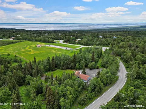 7220 Clarks Rd, Anchorage, AK 99516