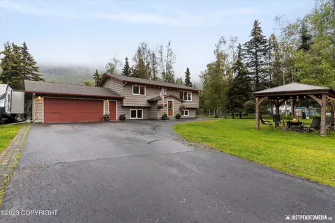 20209 Eagle River Rd, Eagle River, AK 99577