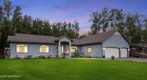 7687 E Wolf Creek Rd, Palmer, AK 99645