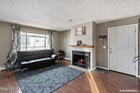 148 Micheal Ct, Anchorage, AK 99504 photo 2