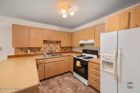 18837 S Kanaga Loop, Eagle River, AK 99577 photo 5