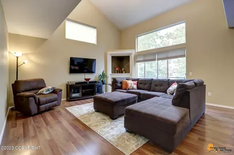 3001 Cheyenne Ct, Anchorage, AK 99507 photo 2