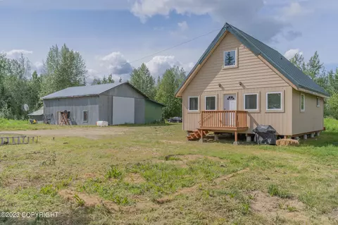 349 E Sweren St, Fairbanks, AK 99712