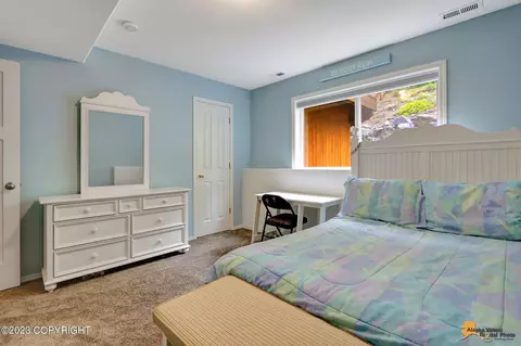 10235 Silvertip Cir, Eagle River, AK 99577 photo 27
