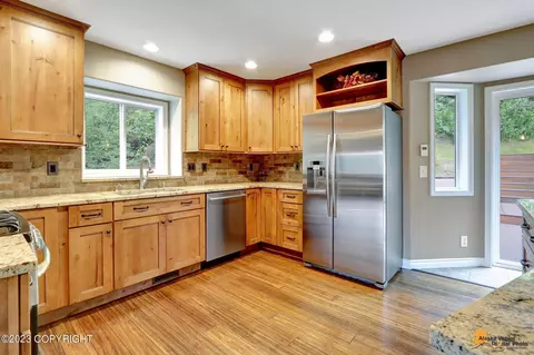10235 Silvertip Cir, Eagle River, AK 99577 photo 13