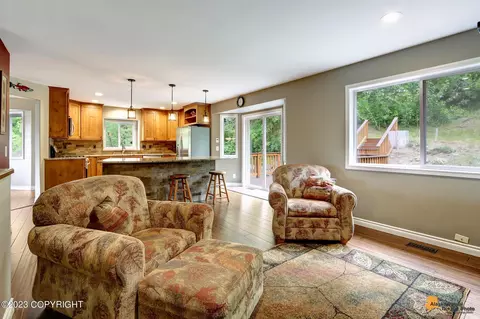10235 Silvertip Cir, Eagle River, AK 99577 photo 17