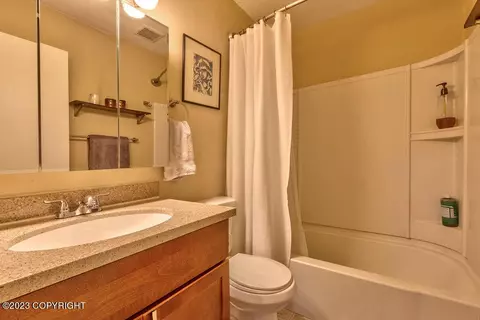 3205 E 18th Cir, Anchorage, AK 99508 photo 19