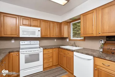 7732 Hiland Rd, Eagle River, AK 99577 photo 19