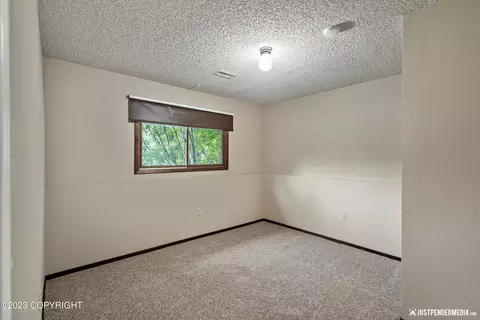 9521 Quail Cir, Eagle River, AK 99577 photo 20