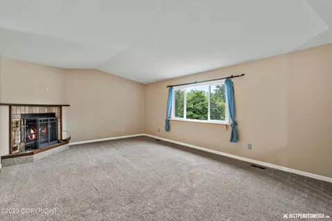 9521 Quail Cir, Eagle River, AK 99577 photo 6