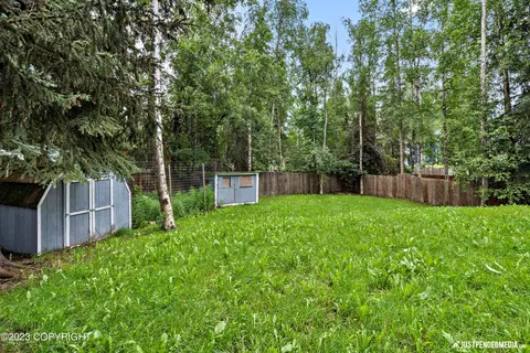 9521 Quail Cir, Eagle River, AK 99577 photo 27