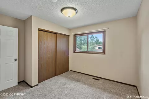9521 Quail Cir, Eagle River, AK 99577 photo 18