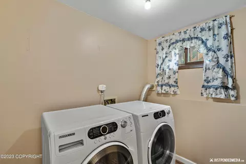 9521 Quail Cir, Eagle River, AK 99577 photo 22