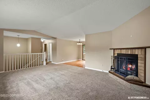 9521 Quail Cir, Eagle River, AK 99577 photo 5