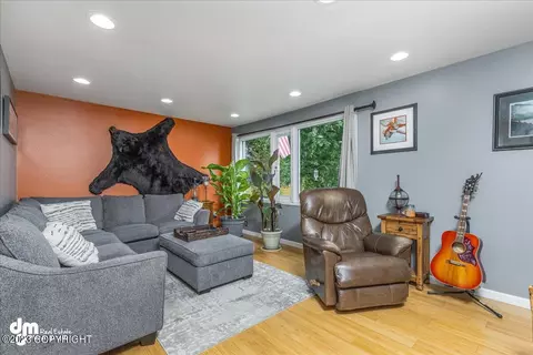 525 E 16th Ave, Anchorage, AK 99501 photo 8