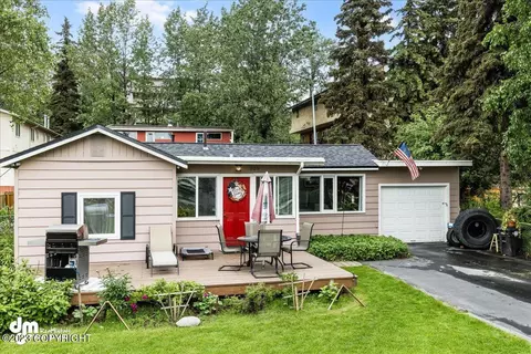 525 E 16th Ave, Anchorage, AK 99501 photo 2