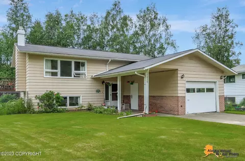 7028 Linden Cir, Anchorage, AK 99502