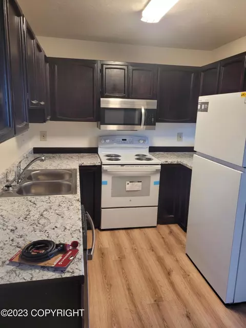 261 Mccarrey St # 10, Anchorage, AK 99508