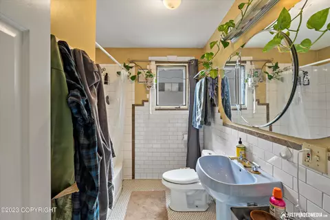 550 E 10th Ave, Anchorage, AK 99501 photo 19