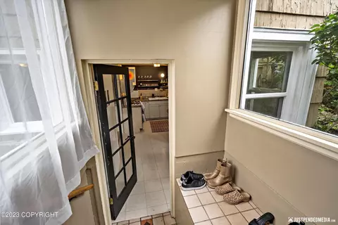 550 E 10th Ave, Anchorage, AK 99501 photo 34