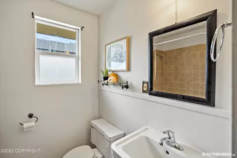 550 E 10th Ave, Anchorage, AK 99501 photo 29