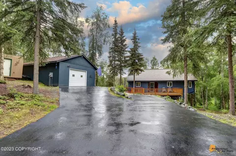 21337 River Park Dr, Eagle River, AK 99577
