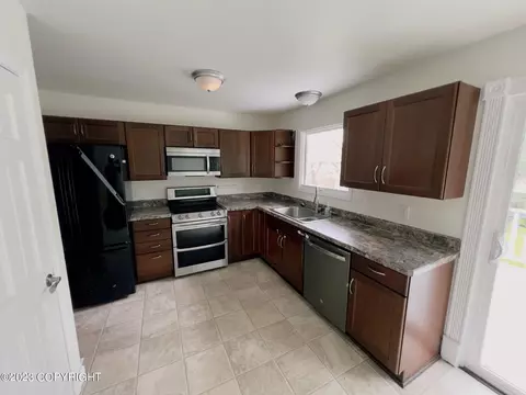3840 E 72nd Ave, Anchorage, AK 99507 photo 3