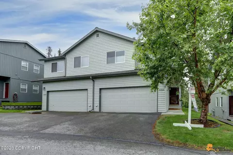 4762 Grumman St, Anchorage, AK 99507