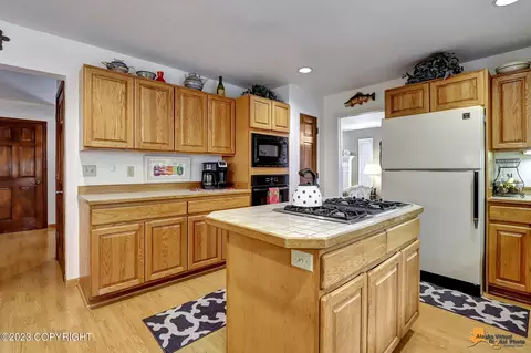 4832 Hunter Dr, Anchorage, AK 99502 photo 26